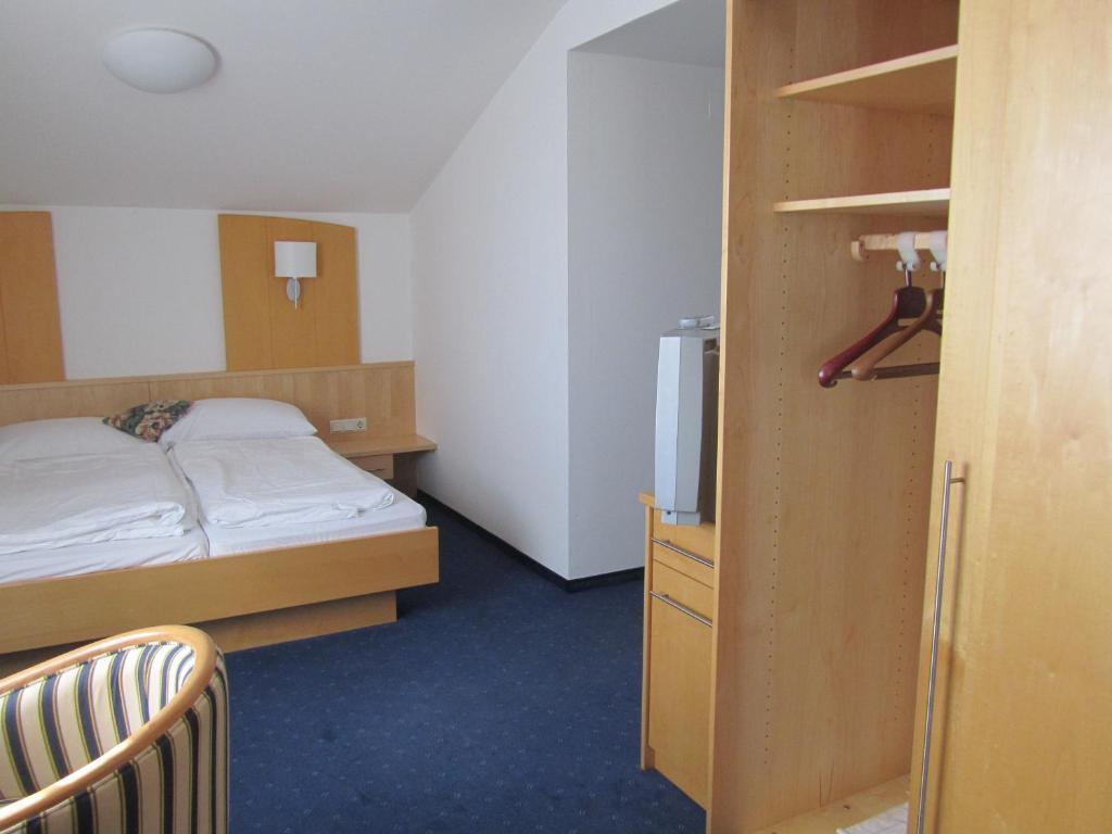 Gastwirtschaft & Hotel Holzinger Moellersdorf Room photo